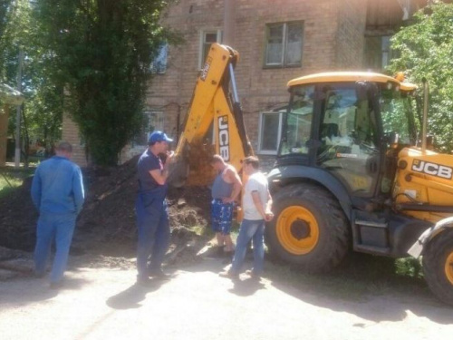 Ремонтники оставили часть Авдеевки  без света из-за повреждения кабеля (ФОТО)