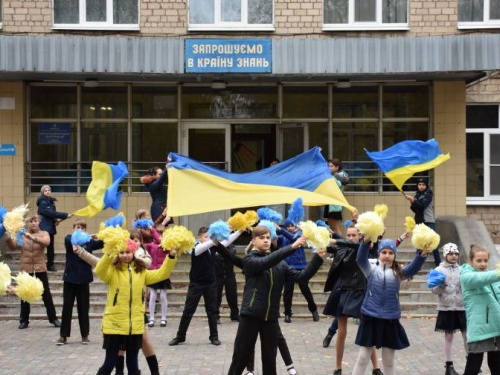 В Авдеевке школам выделили более 400 тысяч