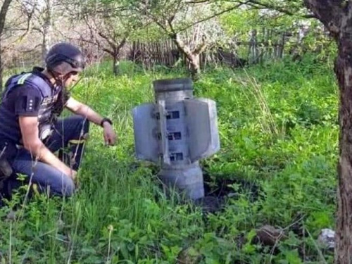 Піротехніки ДСНС проводять розмінування в населених пунктах Донеччини: зараз працюють в Авдіївці