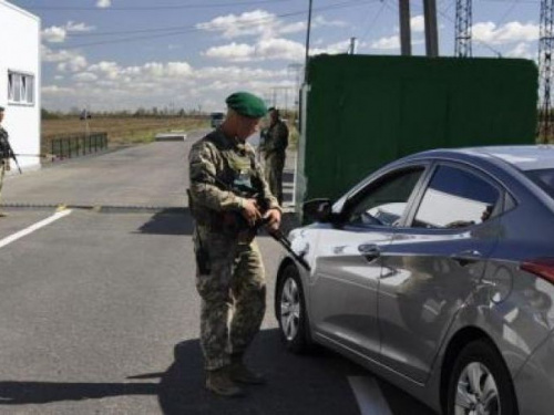 На КПВВ Донбасса  проезда ожидают 245 авто