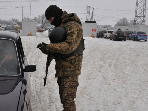 КПВВ на линии разграничения: больше всего авто стоит у «Майорска»