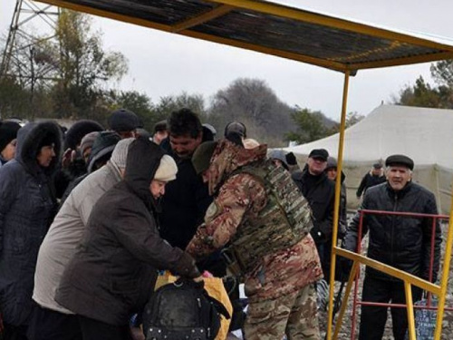 Сводка с линии разграничения: очереди в одном КПВВ, а также спрятанные сантехника и наркотики