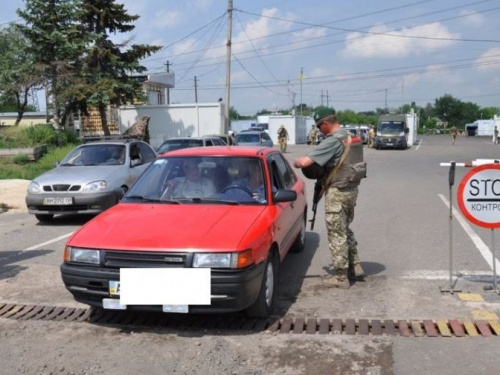 У донбасских КПВВ скопилось очень мало машин, КПВВ «Майорское» - закрыт