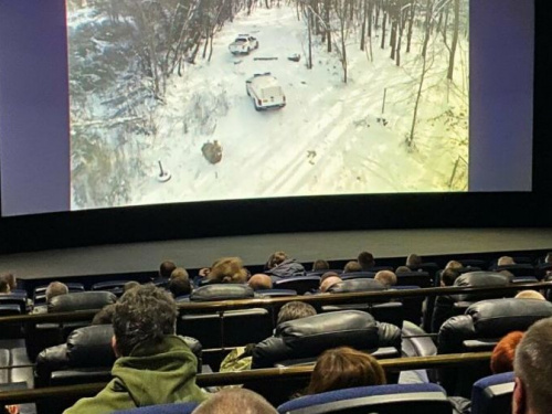 Документальний фільм «Авдіївка. Вистояти», який довгий час був засекреченим, презентували у Маріуполі