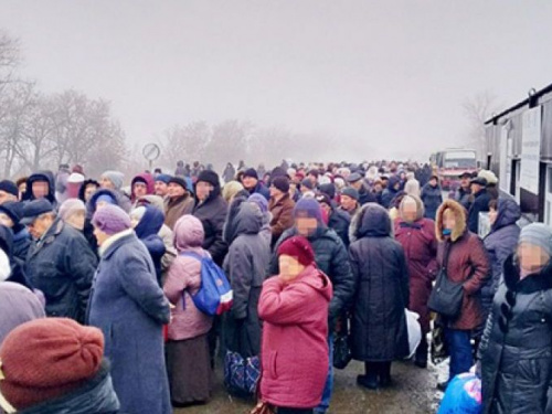 Сутки на донбасских пунктах пропуска: пеших пересечений стало меньше