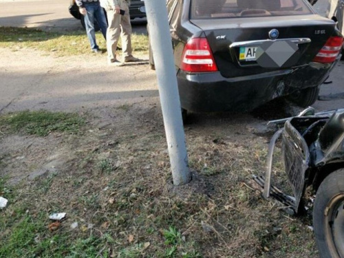 На Донетчине уличенный во взятках полицейский попал в ДТП при попытке скрыться от следователей (ФОТО)