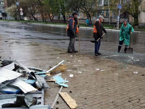 В Авдіївці працівники "Служби єдиного замовника" гідно несуть комунальну варту