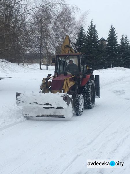 В Авдеевке борются с ударом стихии (ФОТО)