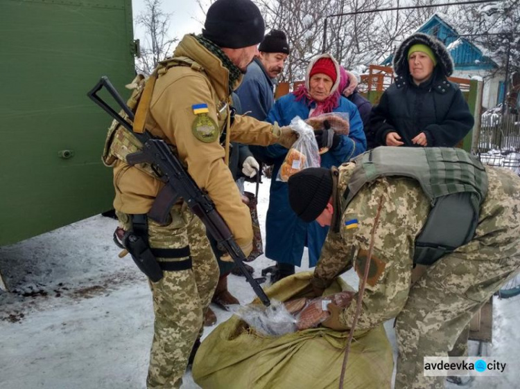 "Симики" доставили гуманитарку  в два недавно освобожденных села  на Донетчине (ФОТО)