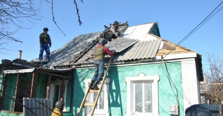 Спасатели устраняли последствия обстрелов на трех улицах Авдеевки: опубликованы фото