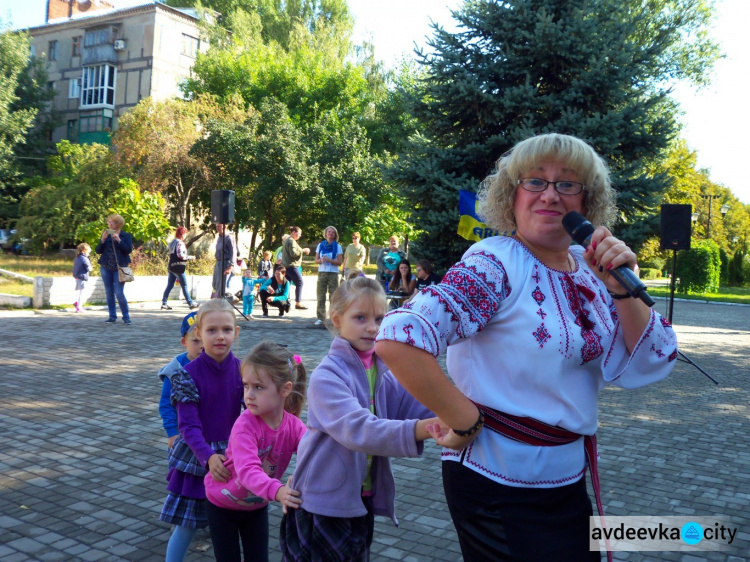 В Авдеевке спел победитель конкурса «Голос Країни» (ФОТО + ВИДЕО)