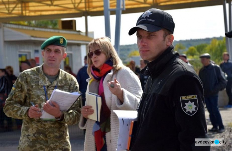 Межведомственная группа провела обследование  КПВВ на Донбассе перед введением  нового "Порядка въезда и выезда"