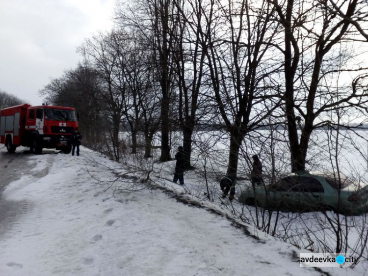 Спасатели Донетчины пять раз выручали водителей (ФОТО + ВИДЕО)