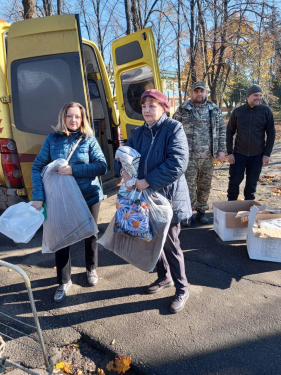 Авдіївці напередодні зими отримали «теплу» допомогу