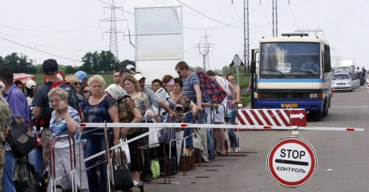 Жебривский убежден, что на КПВВ не нужно строить никаких монументальных сооружений