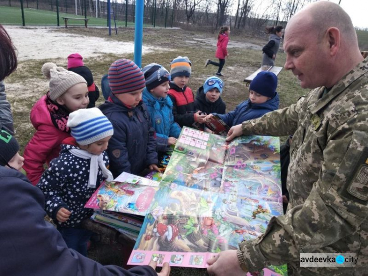 Авдеевские «симики» порадовали молодых мам и детей (ФОТО)