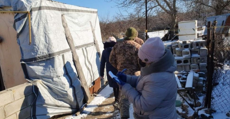 В Авдіївці обстежили зруйноване житло