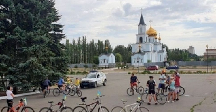 В Авдеевке прошел велопробег по улицам родного города