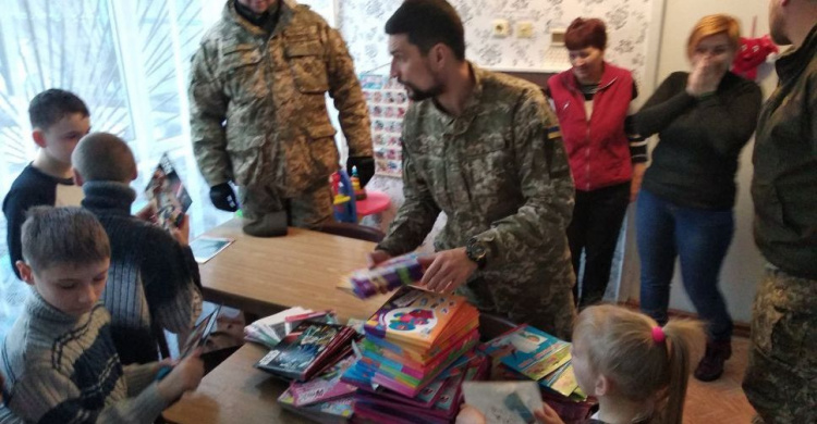 Авдеевские «симики» активно помогают гражданским и военным (ФОТО)