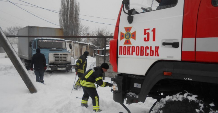 Снежный плен: новые случаи спасения на Донетчине (ФОТО)