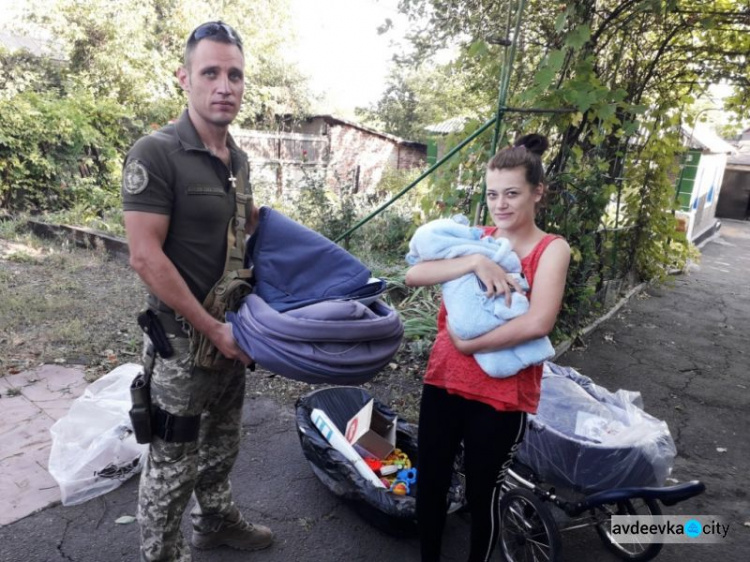 Авдеевские симики возвращали свет и развозили помощь (ФОТО)