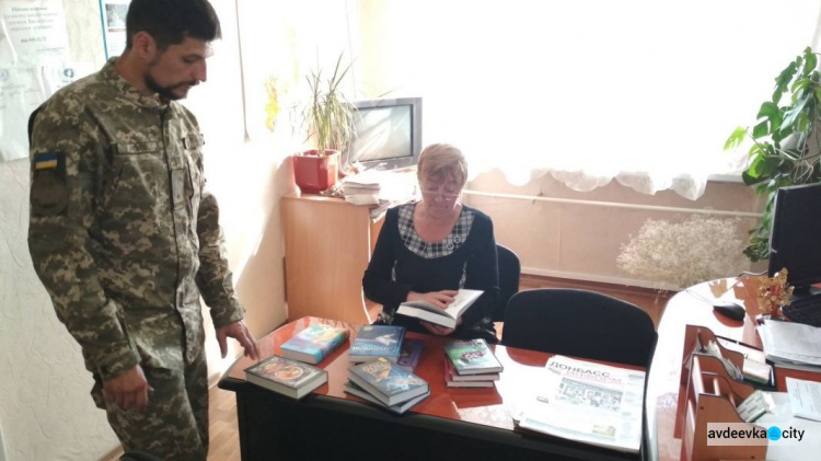 Литературу, наборы для развития и прессу доставили авдеевские «симики» в прифронтовые поселки (ФОТО)