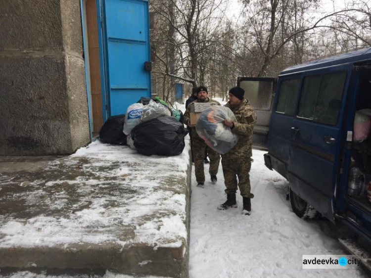 Дети из Ровно собрали подарки детям Авдеевки