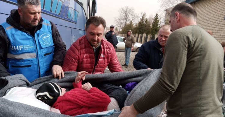 "Проліска" допомогла евакуюватися з Авдіївки людям з інвалідністю