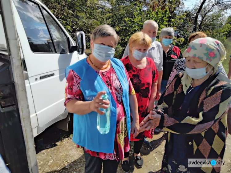 Благодаря "социальному автобусу" жителей отдаленных поселков могут добраться до Авдеевки