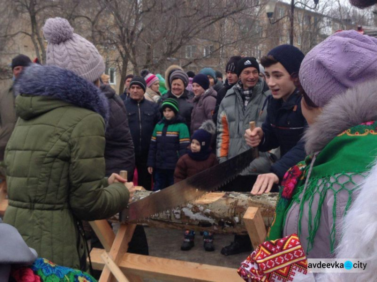 В Авдеевке отгуляли широкую масленицу (ФОТОРЕПОРТАЖ)