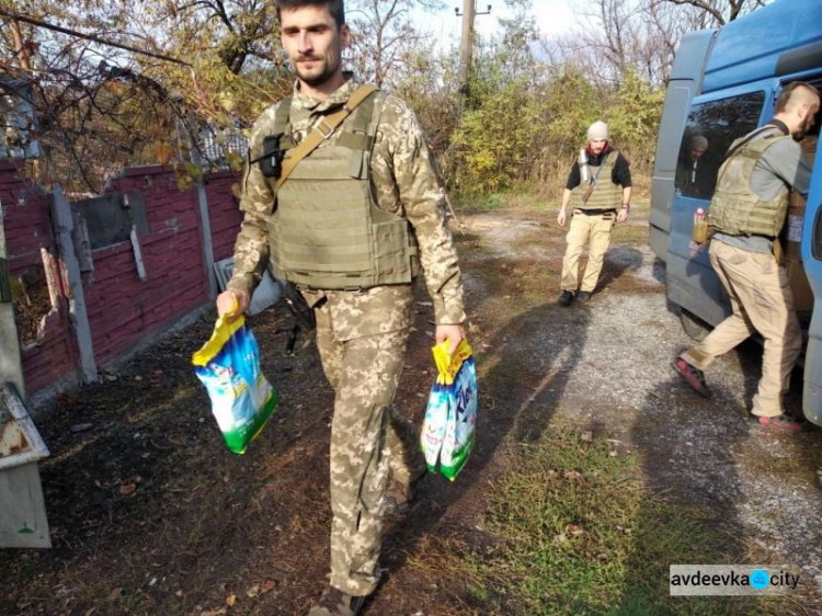 Авдеевские «симики» помогли жителям прифронтовых поселков