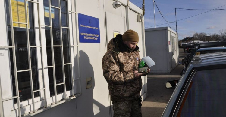 На КПВВ Донбасса отмечается снижение пассажиро-транспортного потока