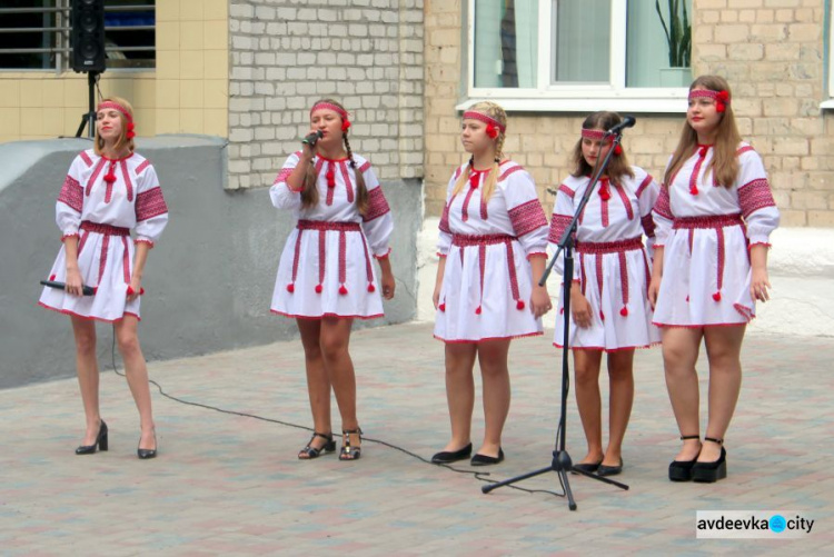 В Авдеевке спасателей ГСЧС Украины поблагодарили за восстановленные дома