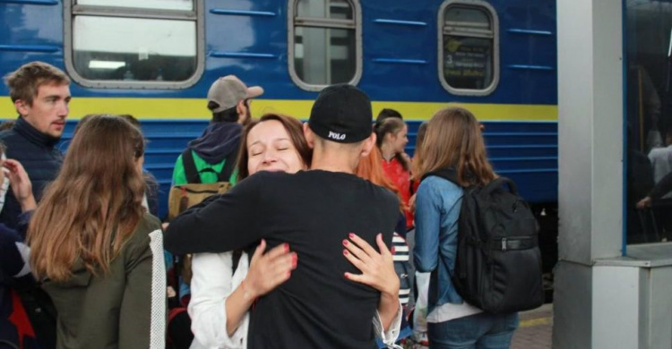 Авдеевские дети в Киеве: Когда мы приехали, нас обнимали