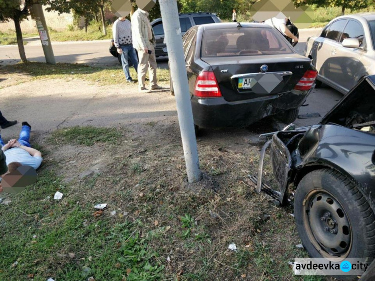 На Донетчине уличенный во взятках полицейский попал в ДТП при попытке скрыться от следователей (ФОТО)