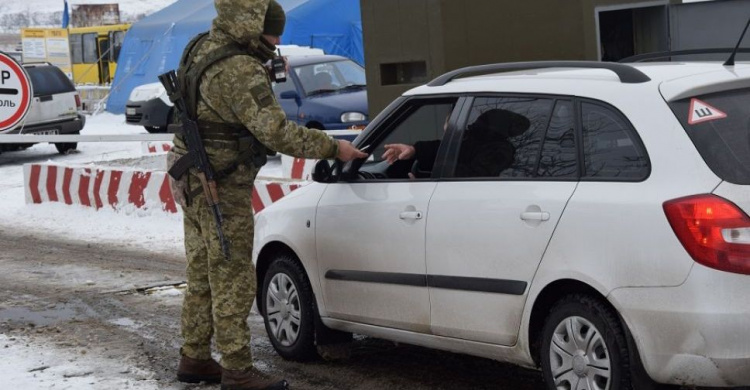 На КПВВ в Донецкой области вырос пассажиропоток