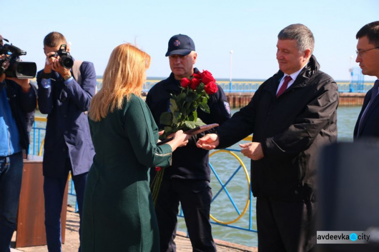 Именем погибшего в Авдеевке спасателя назвали катер (ФОТО)