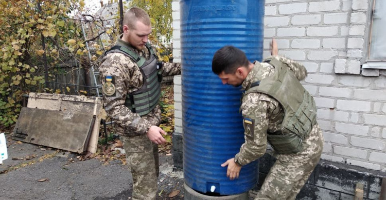 Воду, зерно и духовную пищу распространили авдеевские «симики»