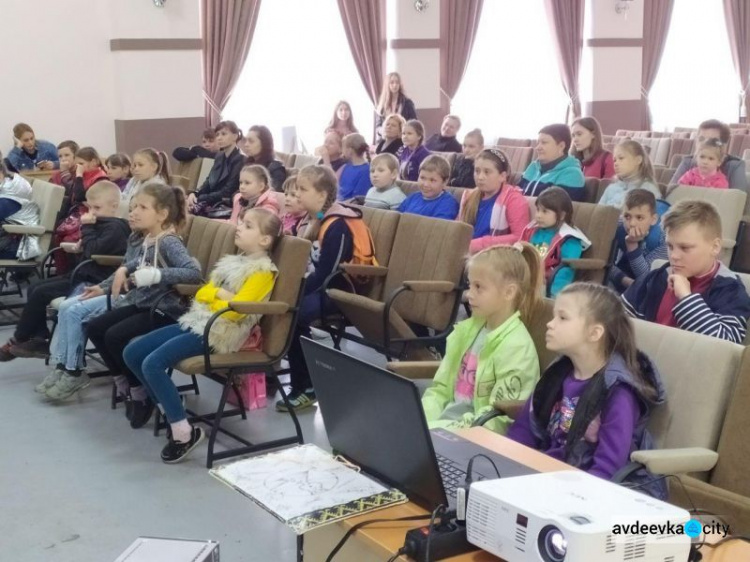 Авдіївська малеча занурилась у світ дитячих казок (ФОТО)