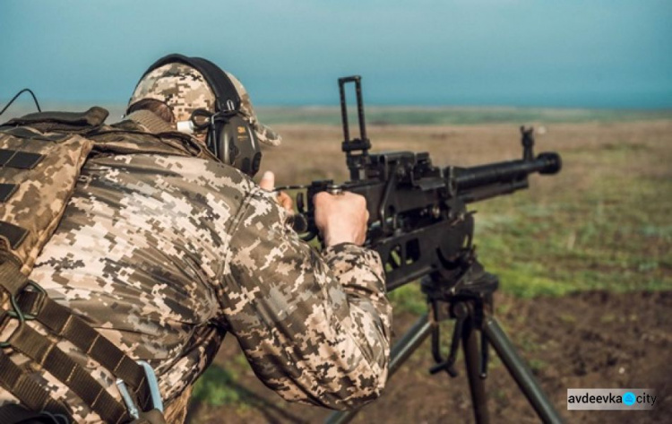 На Донбассе боевики участили обстрелы