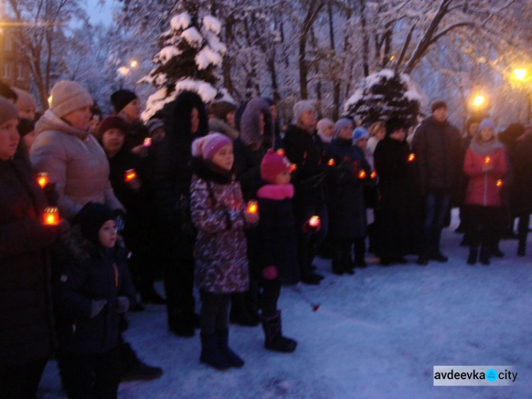 В Авдеевке почтили память жертв Голодомора