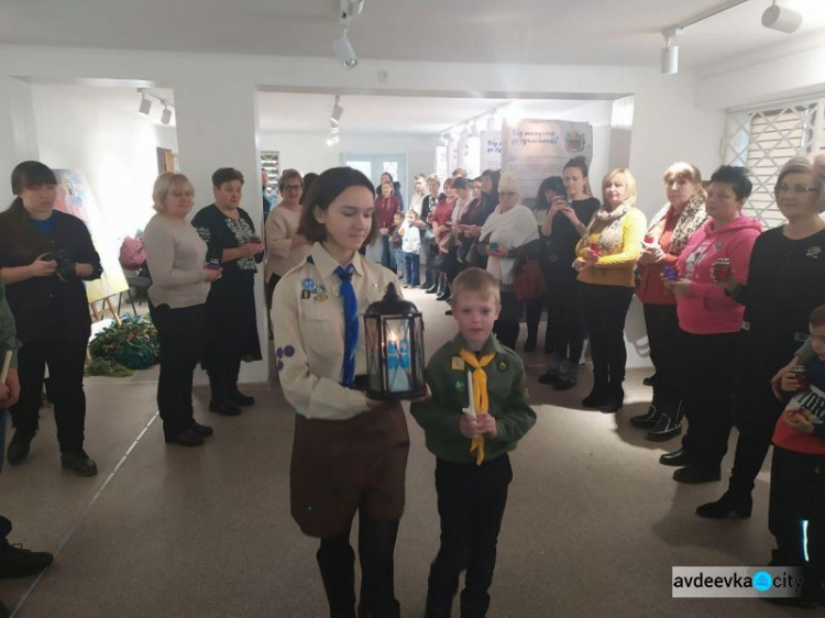 В Авдіївку пластуни доставили Вифлеємський вогонь миру (ФОТО та ВІДЕО)