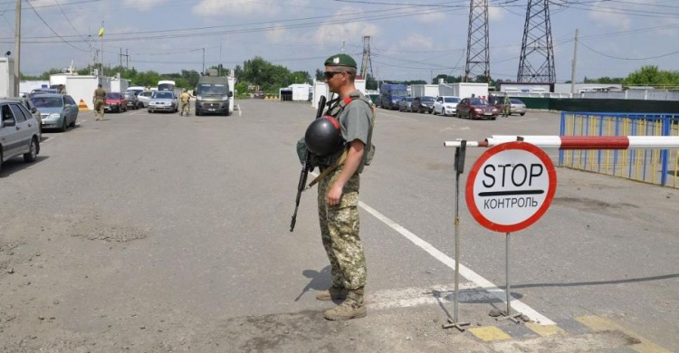 Наиболее загруженным КПВВ остаются «Марьинка» и «Майорское»