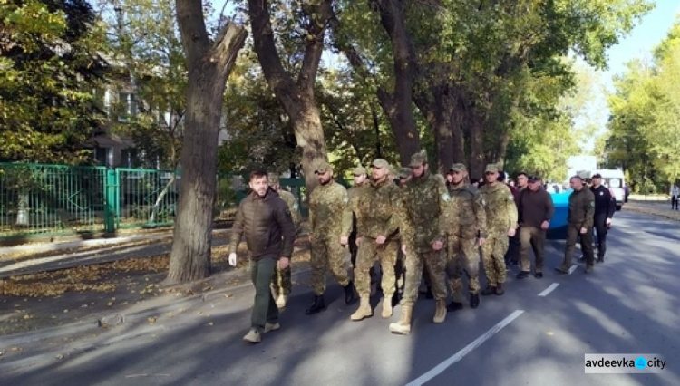 День защитника Украины Авдеевка отметила торжественным шествием и митингом у памятника Шевченко