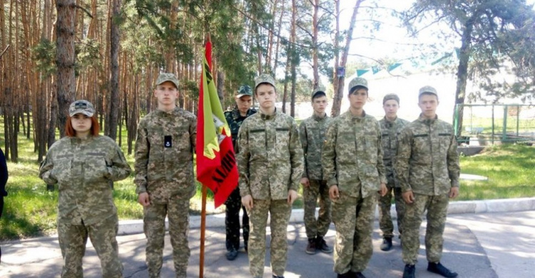 Авдеевские школьники в Святогорске принимают участие в военно-патриотической игре "Сокол"