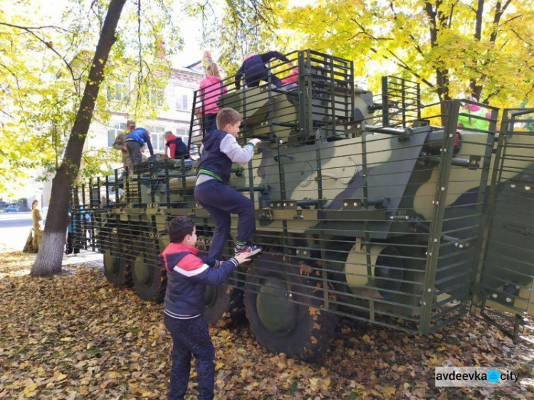 Авдіївка урочисто відзначила День захисника України (ФОТОРЕПОРТАЖ)