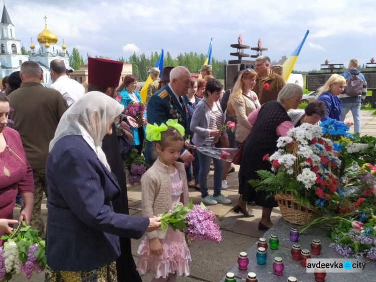 В Авдеевке прошли памятные мероприятия ко  Дню Победы (ФОТОРЕПОРТАЖ)