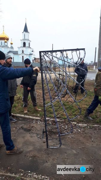 Центральный проспект Авдеевки засияет праздничными огнями. ФОТОФАКТ