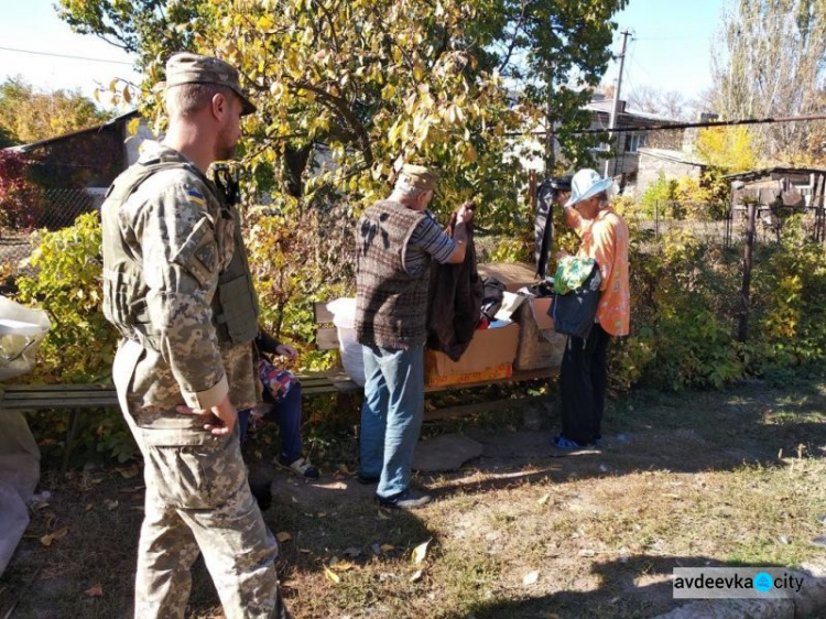 У военных в районе Авдеевки стало больше пленки и салфеток