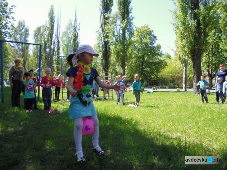 Малыши Авдеевки состязались на природе (ФОТО)